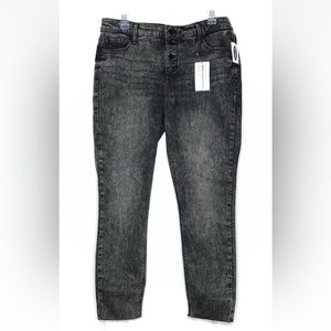 Old Navy Rockstar Super Skinny High Rise Secret Slim Pocket Jeans